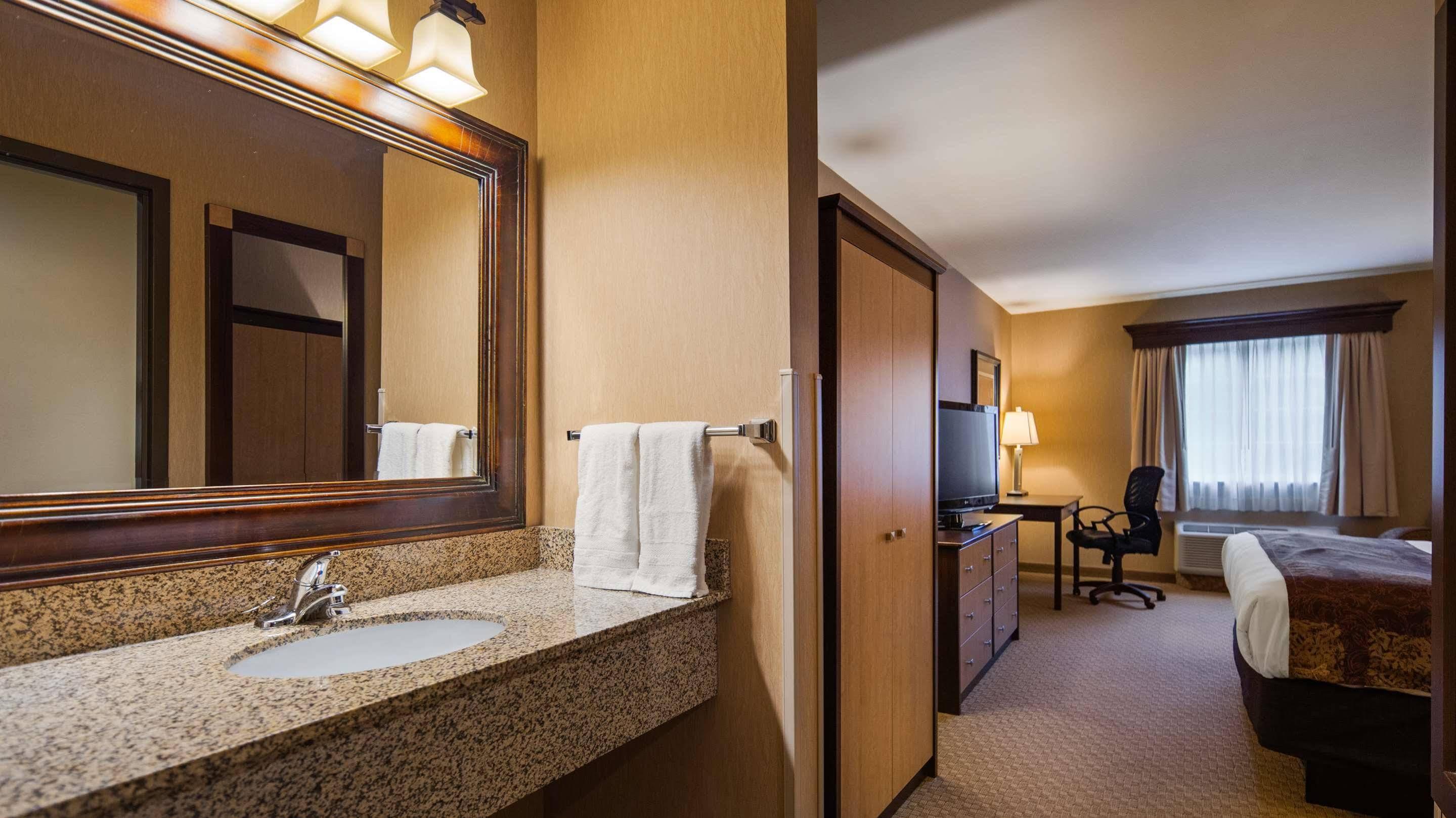 Hotel & Crandon